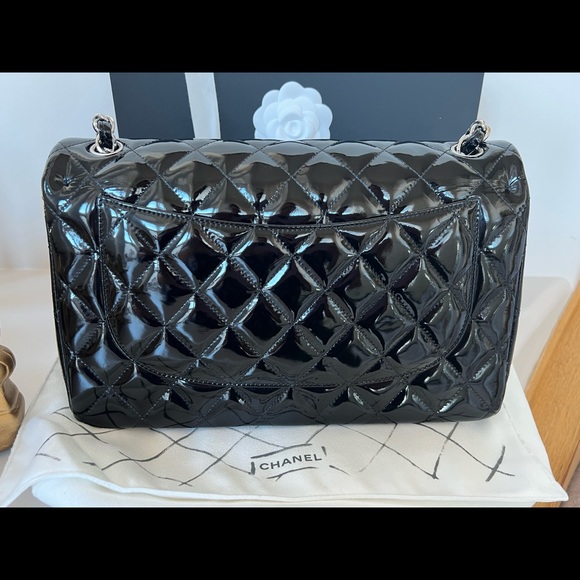 AUTHENTIC Chanel Classic Flap - Jumbo - Picture 4 of 8
